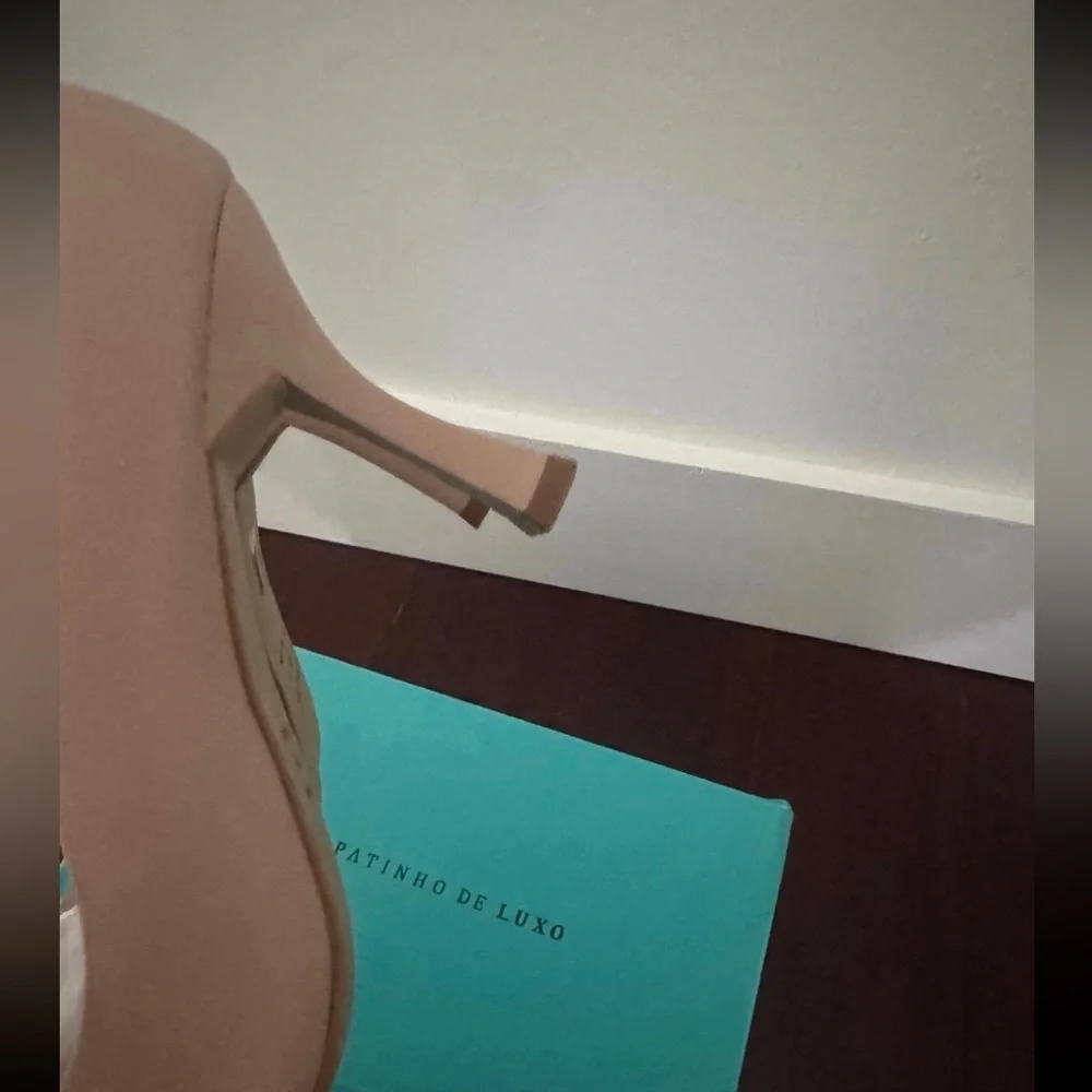 New Tan leather pointed toe heels pumps size 9 stylish day night comfort classic